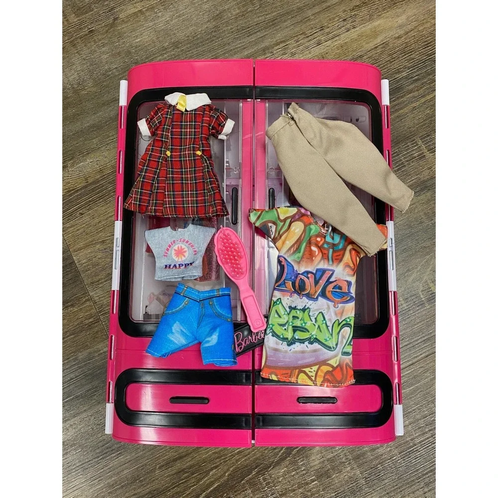 Mattel Barbie Ultimate Closet Pink Portable Doll Fashion Case DMT57 with Outfits